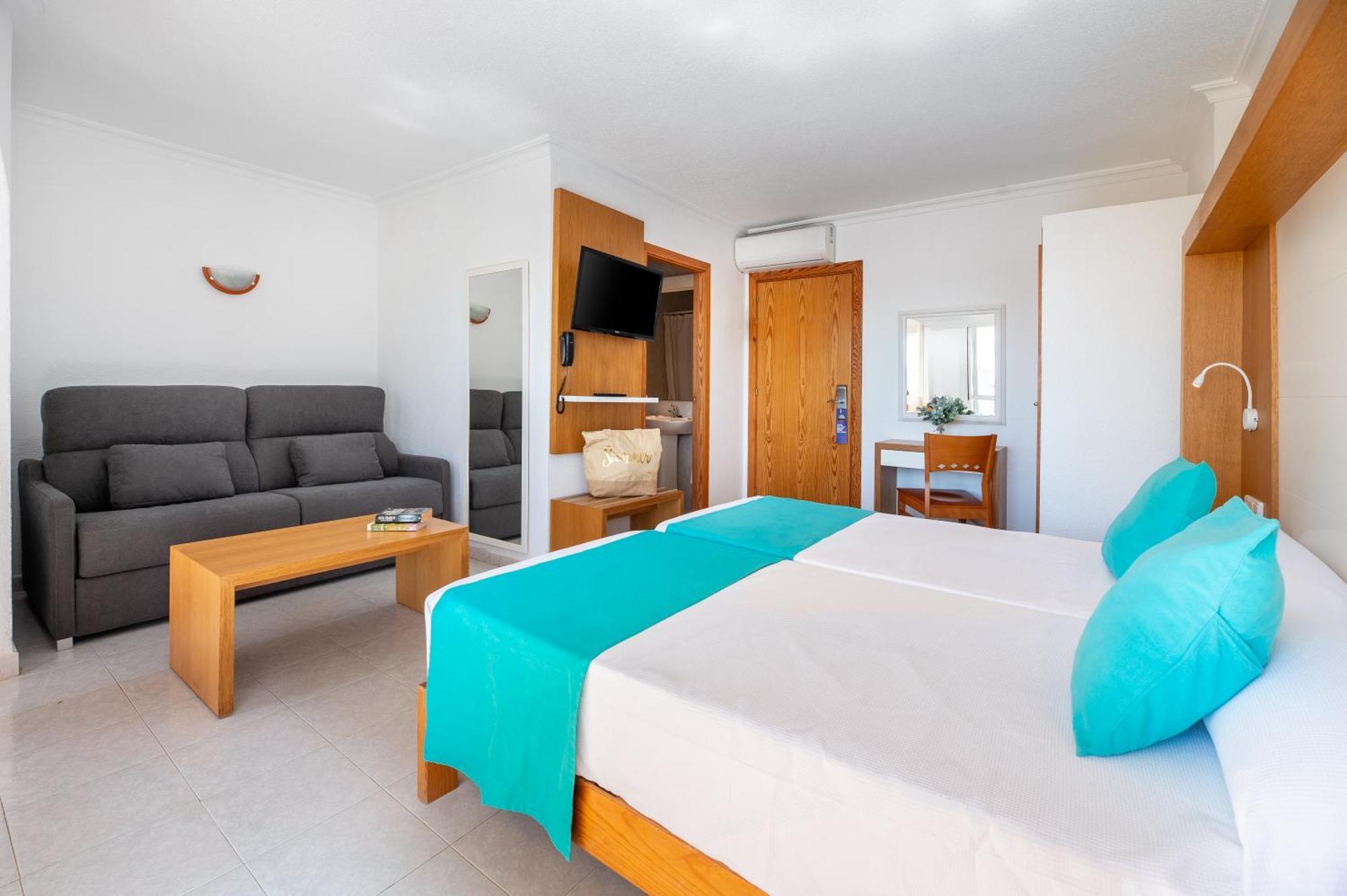 Hotel Apartamentos Vibra San Marino Сан-Антонио-Абад Экстерьер фото