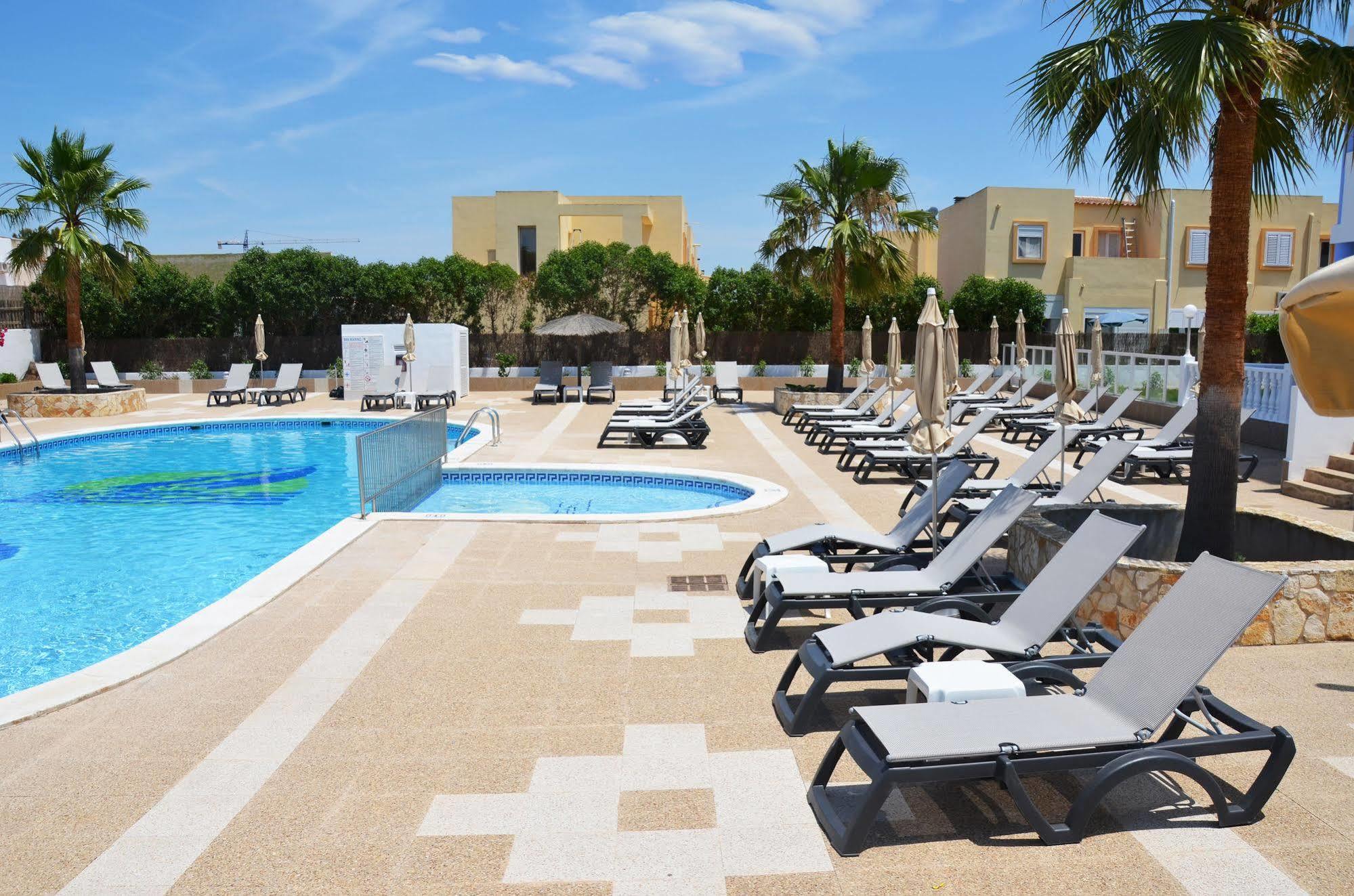 Hotel Apartamentos Vibra San Marino Сан-Антонио-Абад Экстерьер фото