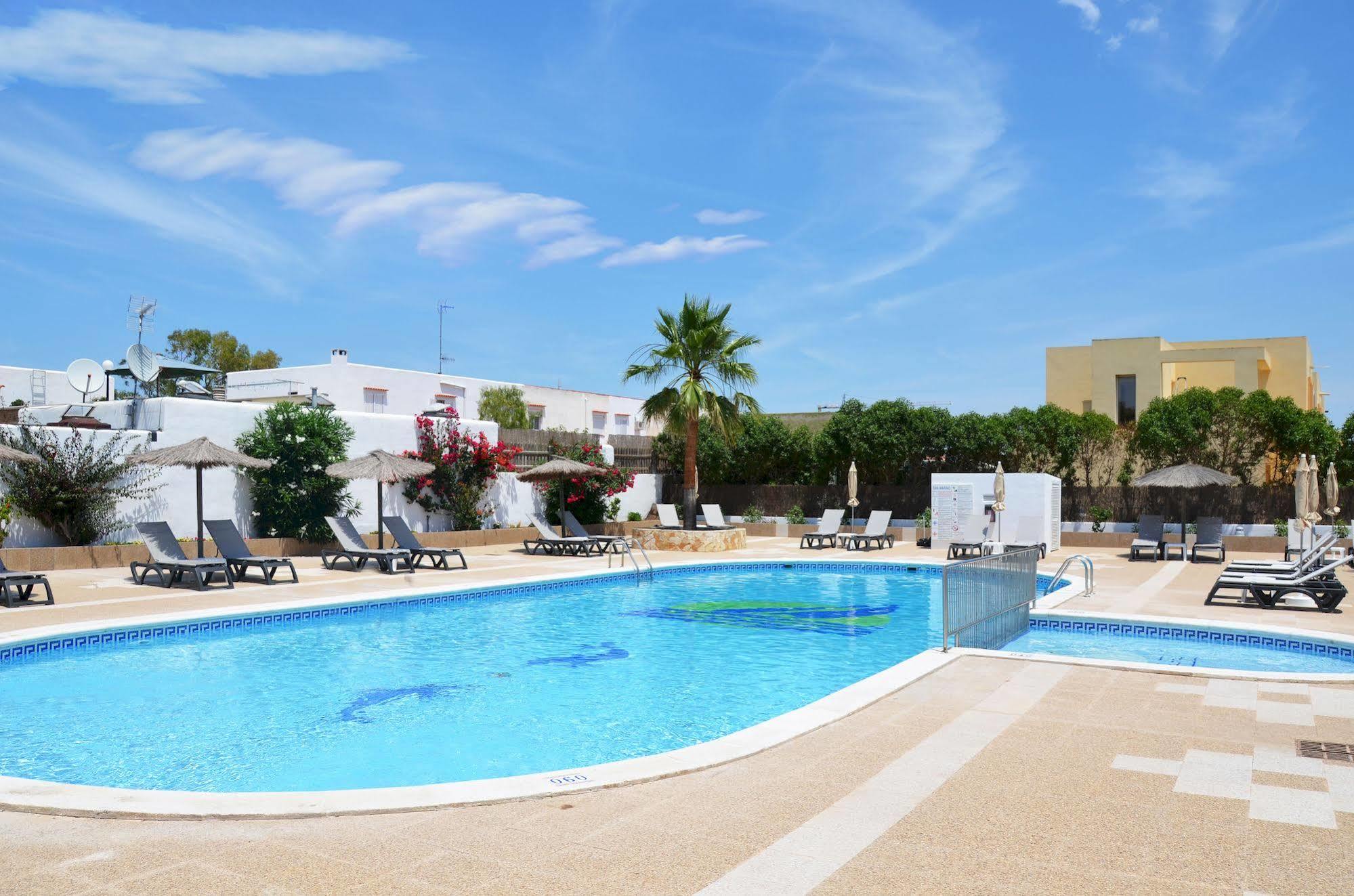 Hotel Apartamentos Vibra San Marino Сан-Антонио-Абад Экстерьер фото
